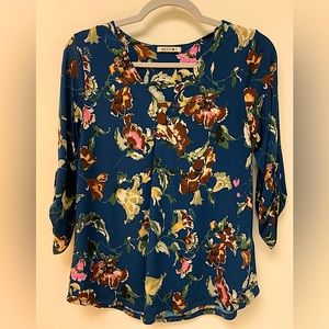 Beacon by Stitch Fix floral Henley blouse size XS